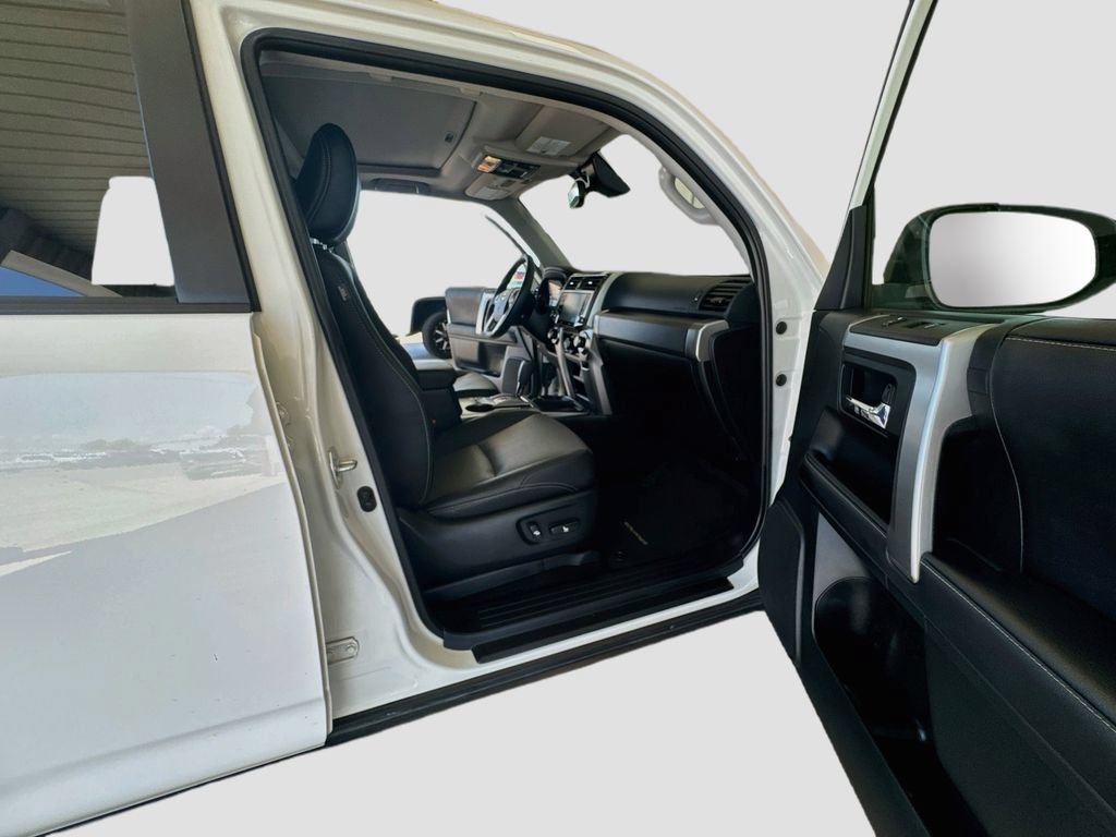 Used 2021 Toyota 4Runner SR5 Premium w/ Moonroof Package RWD image 26