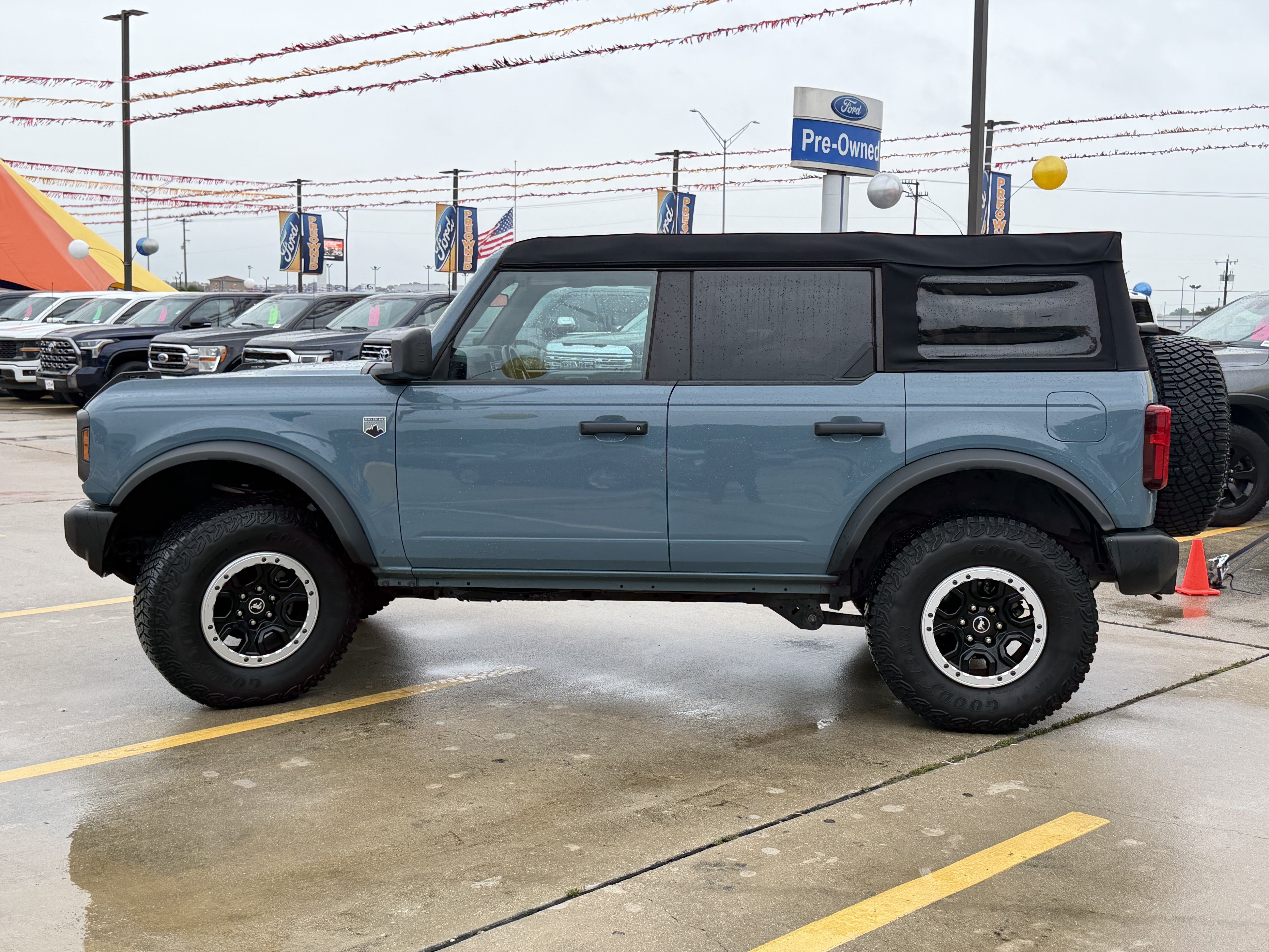 Certified 2023 Ford Bronco Big Bend w/ Sasquatch Package AWD/4WD image 9