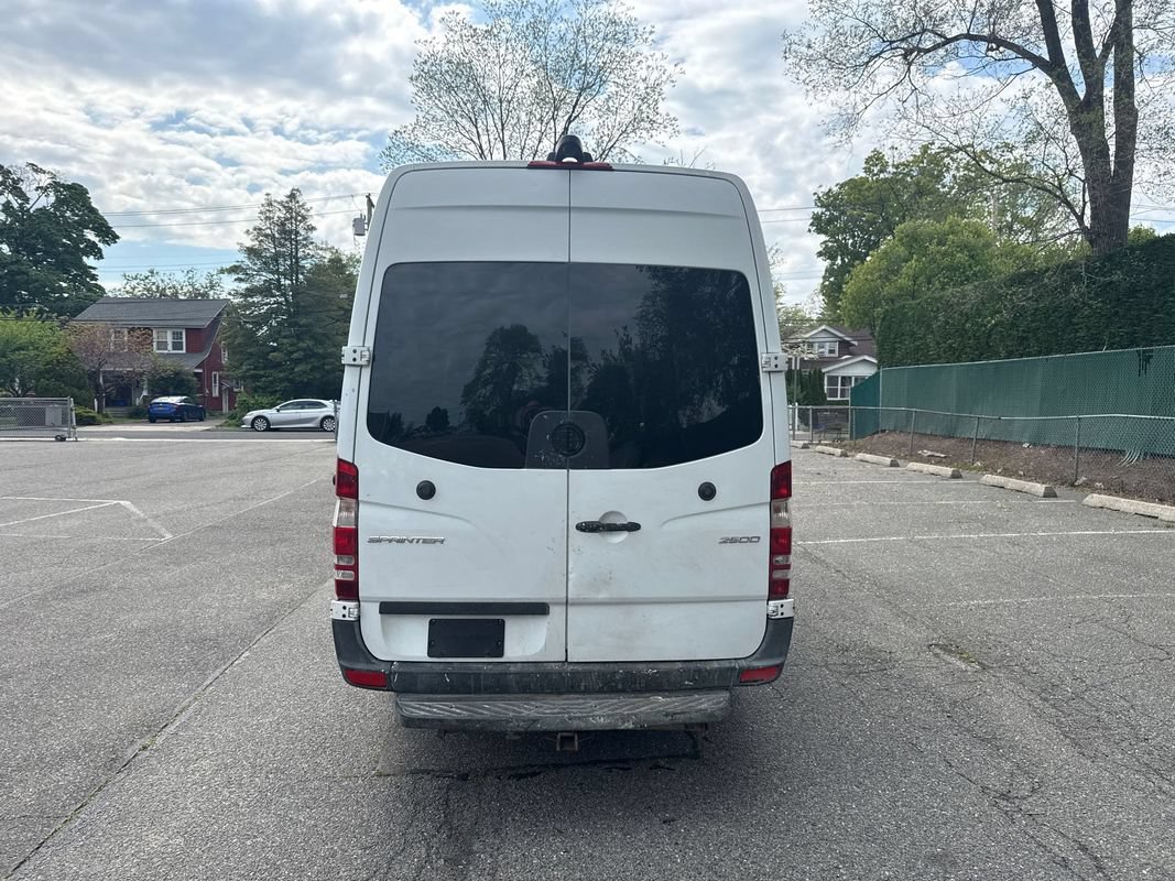 Used 2018 Mercedes-Benz Sprinter 2500 image 6