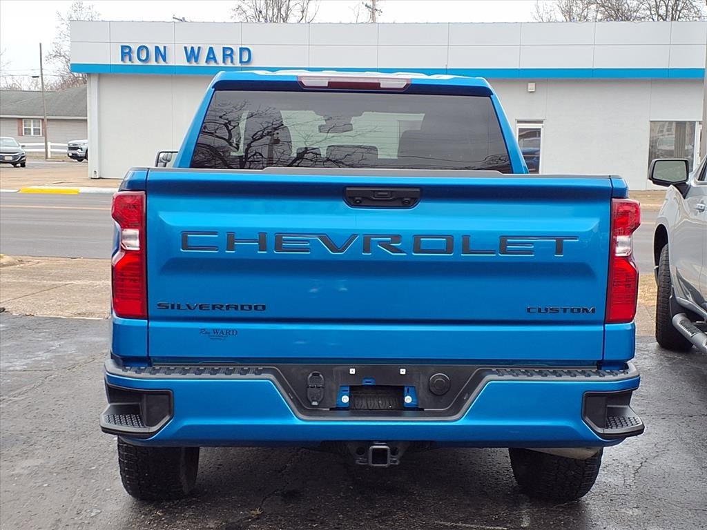 Used 2024 Chevrolet Silverado 1500 Custom w/ LPO, Dark Essentials Package image 15
