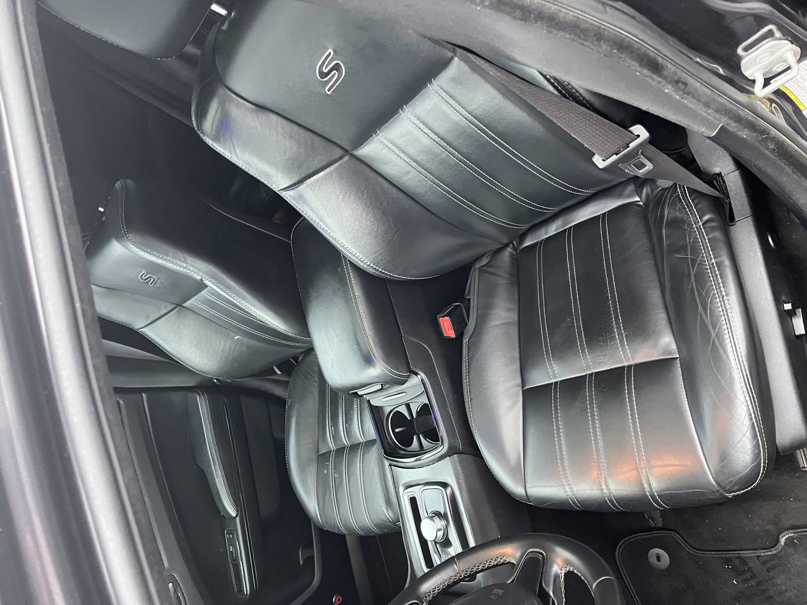 Used 2016 Chrysler 300 S image 10