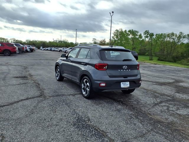 Used 2025 Hyundai Venue SEL FWD image 32