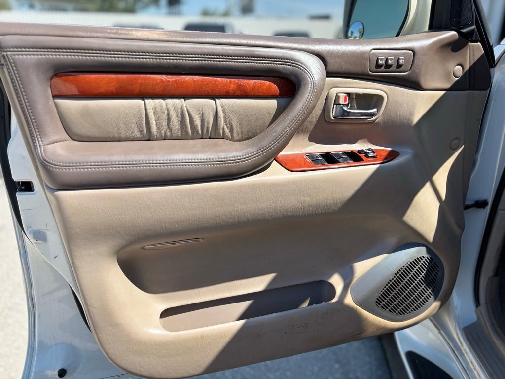Used 2000 Lexus LX 470 4WD image 9