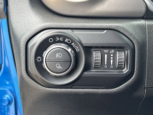 Used 2020 Jeep Gladiator Rubicon AWD/4WD image 22