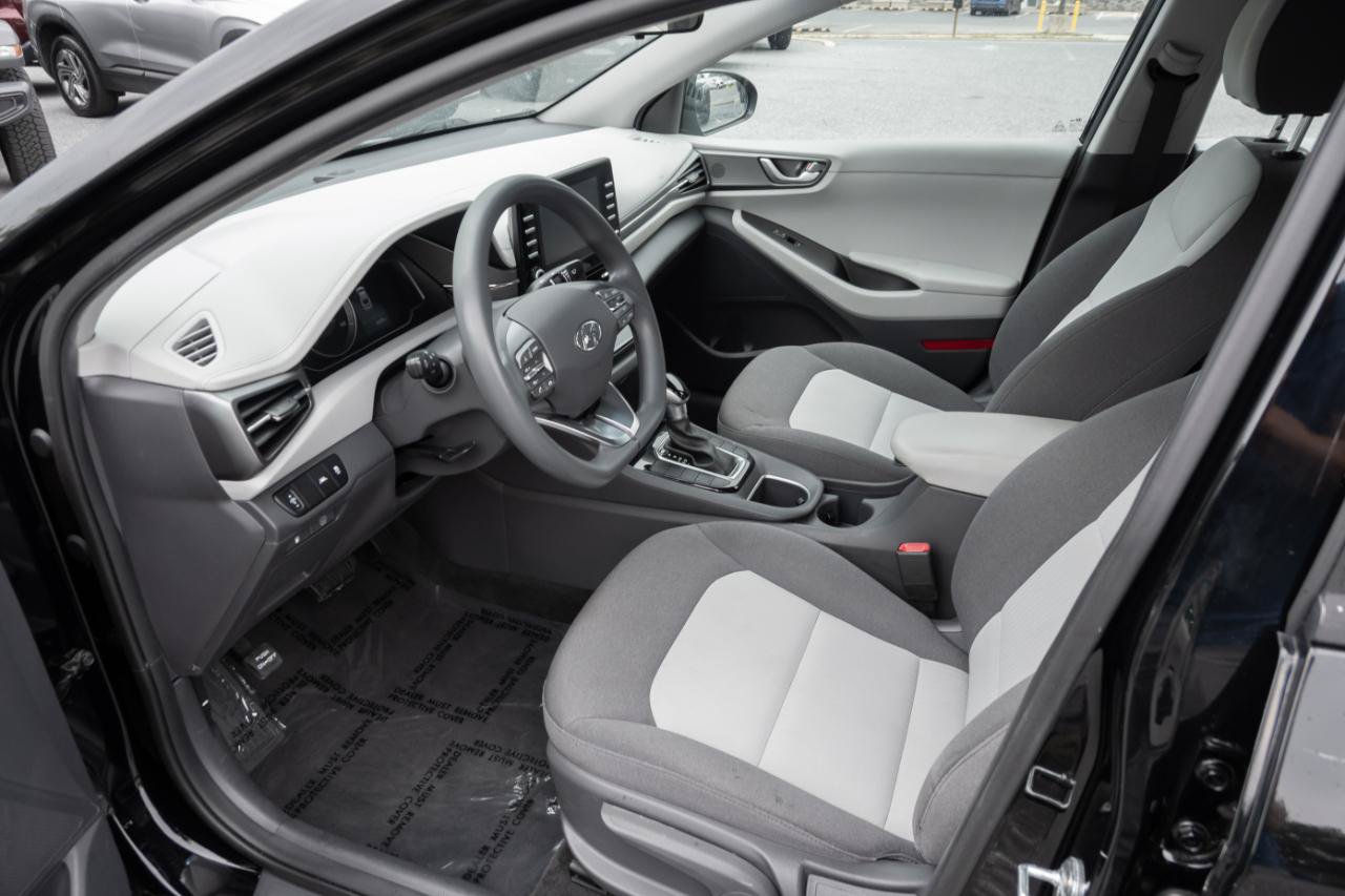 Used 2020 Hyundai Ioniq Blue FWD image 13