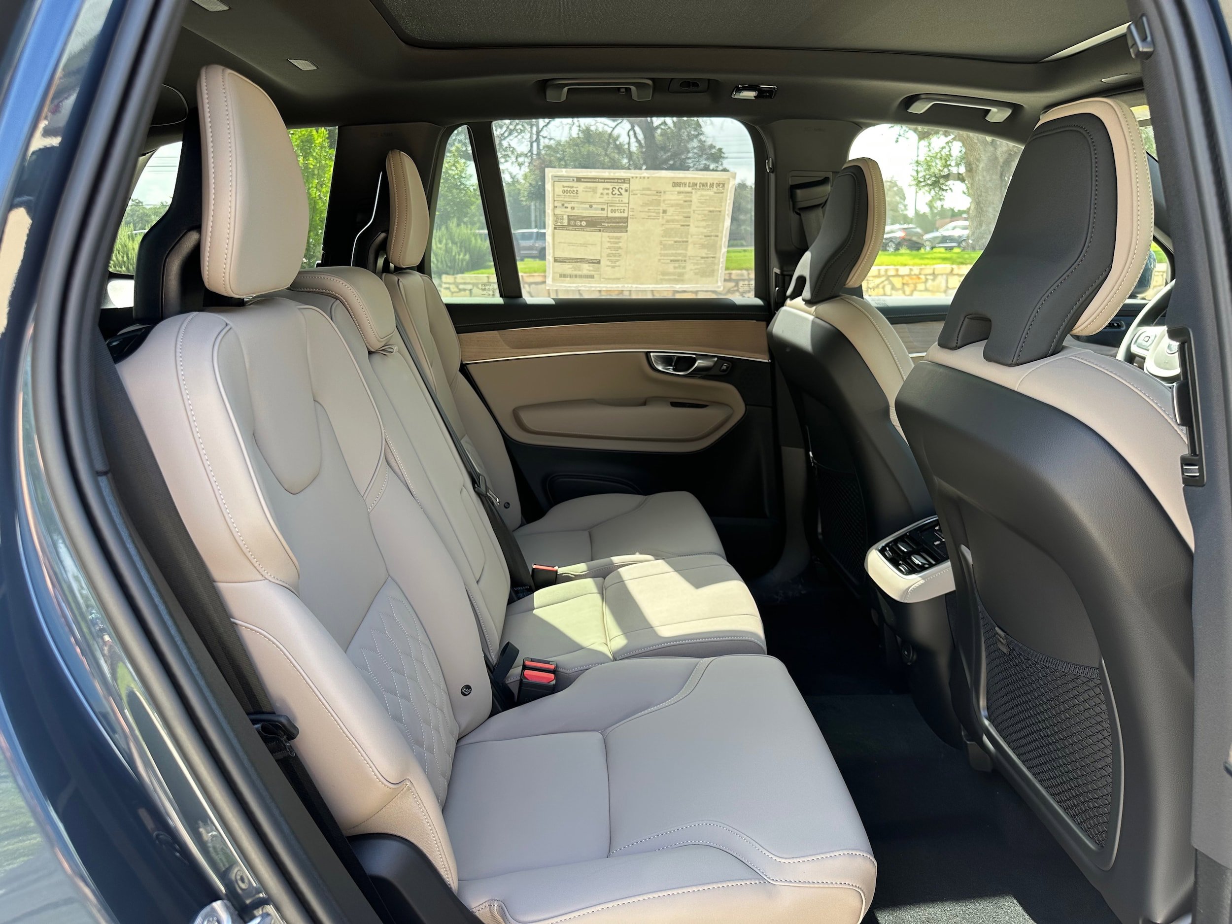 Used 2026 Volvo XC90 B6 Plus w/ Protection Package Premier AWD/4WD image 11