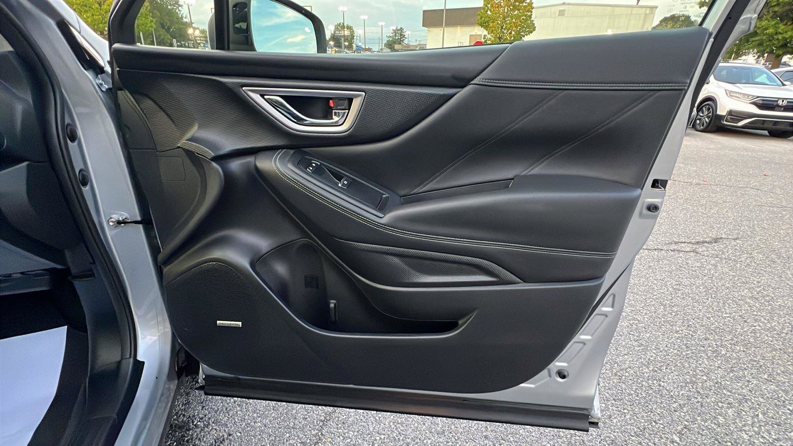 Used 2021 Subaru Forester Touring image 12