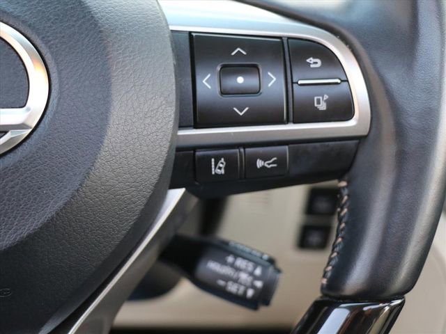 Used 2023 Lexus GX 460 Premium w/ Accessory Package image 28