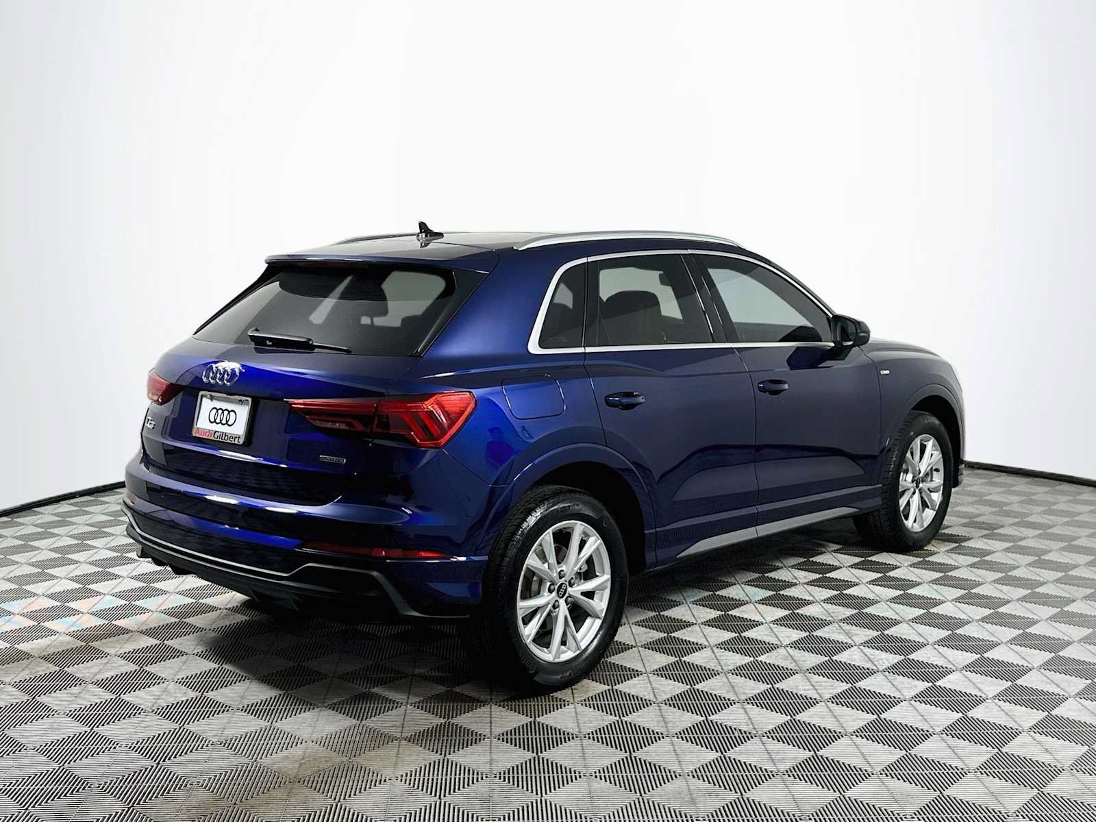 Certified 2025 Audi Q3 2.0T Premium Plus AWD/4WD image 7