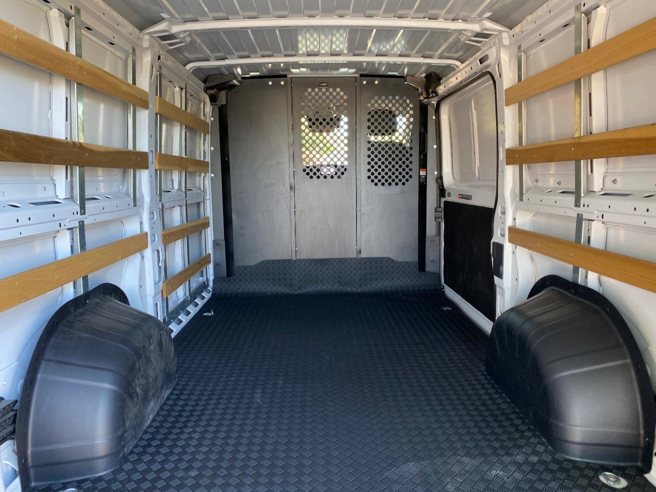 Used 2025 RAM ProMaster 2500 w/ U-Haul Equipment Group FWD image 10