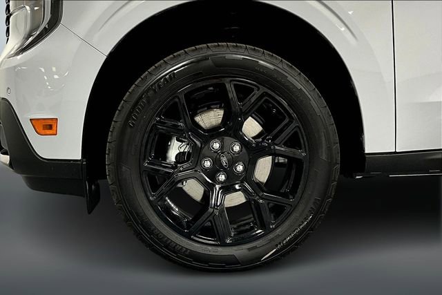 New 2025 Ford Maverick Lariat w/ Black Appearance Package image 12