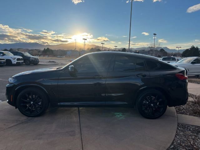 Used 2023 BMW X4 xDrive30i w/ M Sport Package AWD/4WD image 4