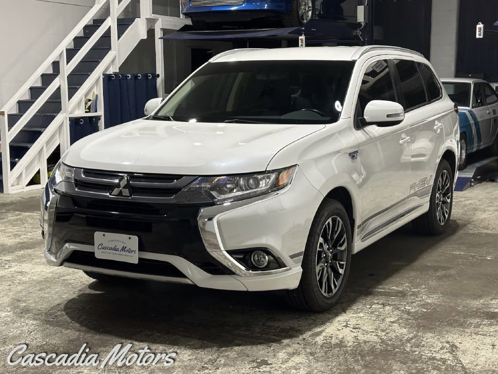 Used 2018 Mitsubishi Outlander SEL AWD/4WD image 4