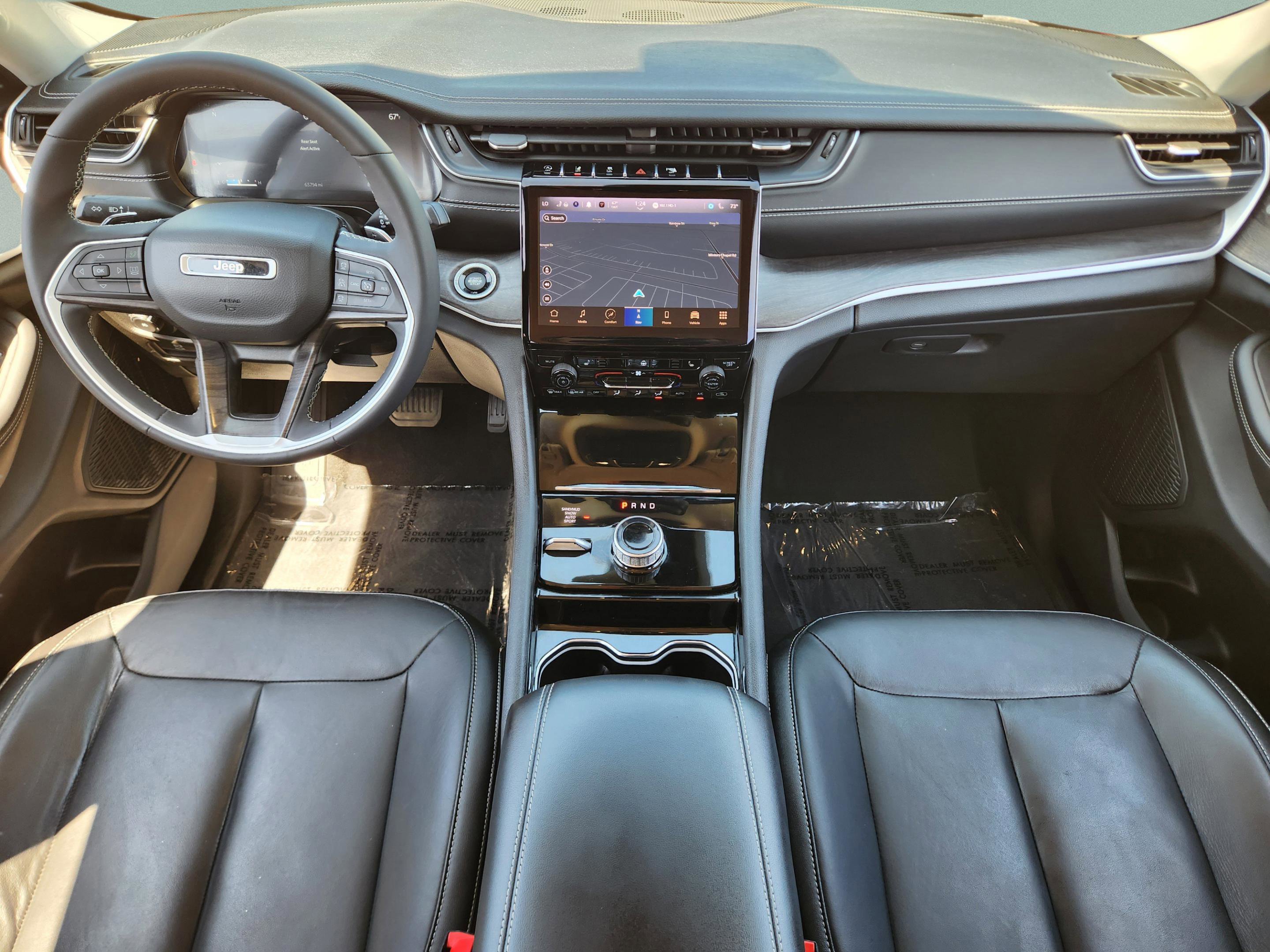 Used 2023 Jeep Grand Cherokee Limited w/ Black Appearance Package image 21