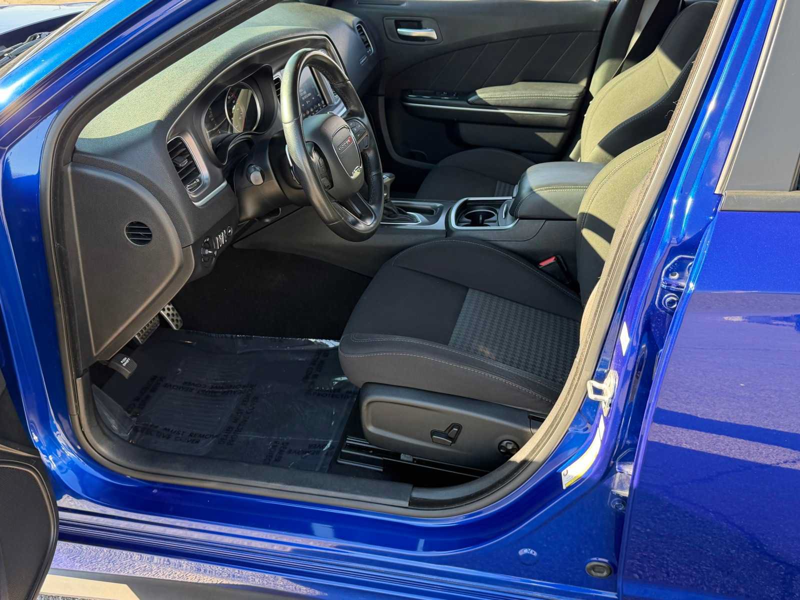 Used 2019 Dodge Charger SXT RWD image 22