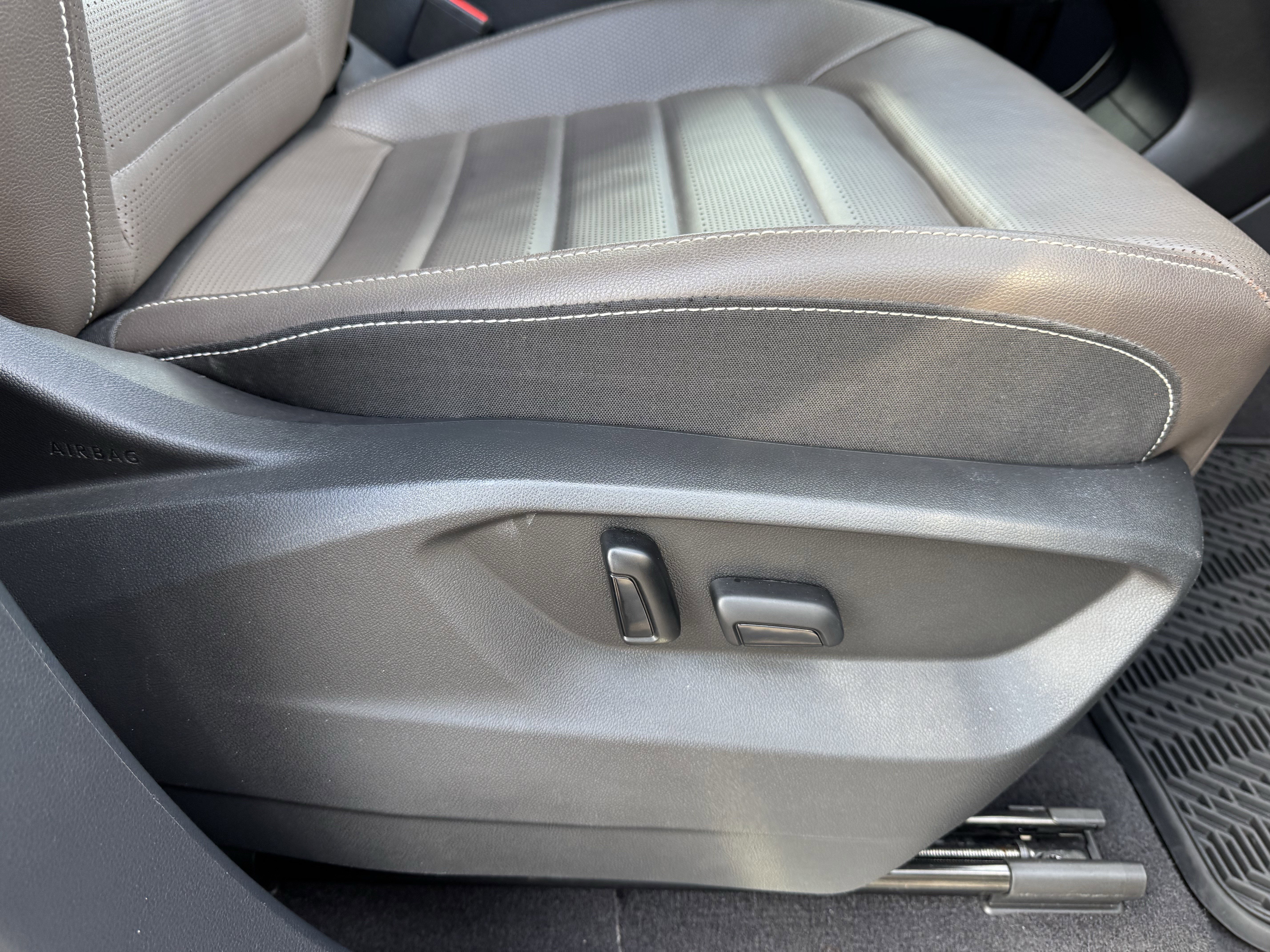 Used 2024 Volkswagen Atlas SEL image 41