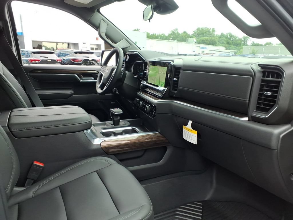 New 2026 Chevrolet Silverado 1500 LT Trail Boss w/ LT Trail Boss Premium Package AWD/4WD image 16