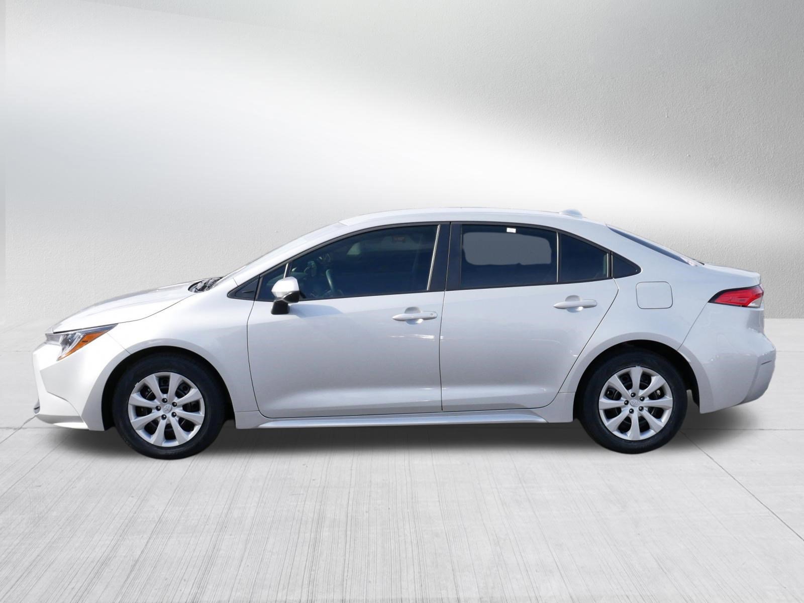 Certified 2025 Toyota Corolla LE w/ Convenience Package FWD image 4