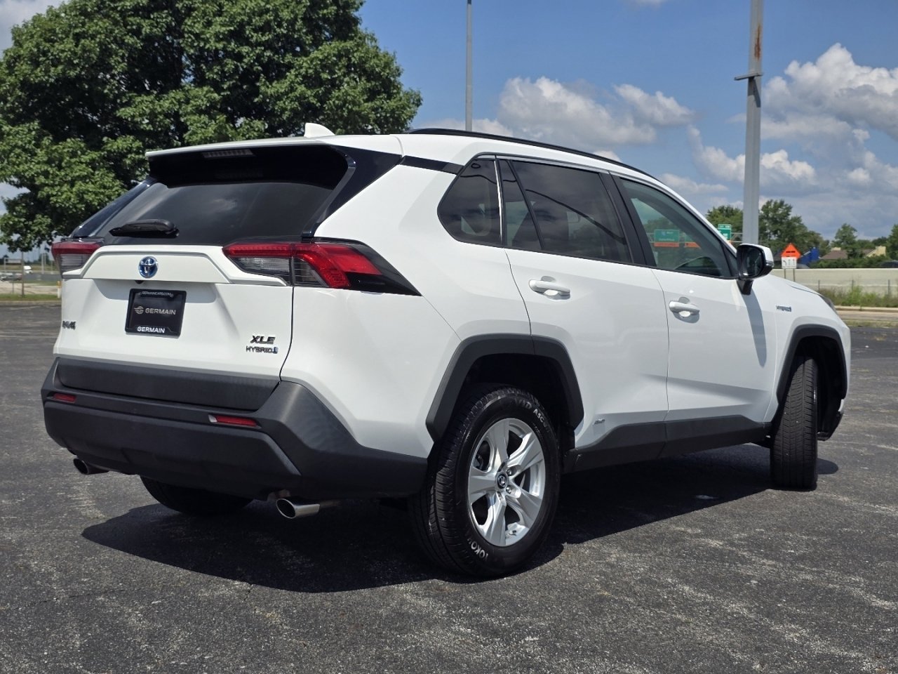Certified 2019 Toyota RAV4 XLE w/ Convenience Package AWD/4WD image 16