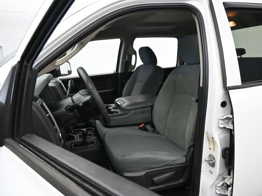 Used 2018 RAM 3500 Tradesman w/ Chrome Appearance Group image 10