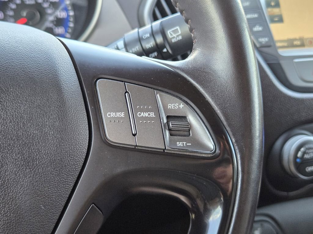 Used 2015 Hyundai Tucson Limited w/ Option Group 03 image 29