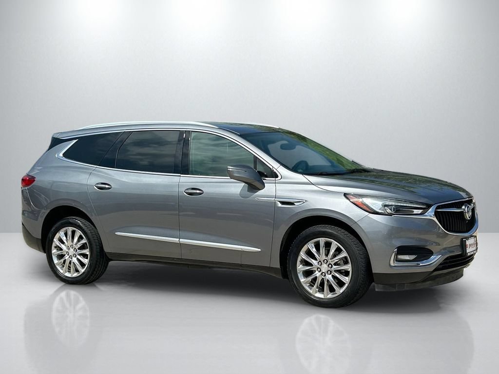 Used 2020 Buick Enclave Essence w/ Sound and Sites Package FWD image 4