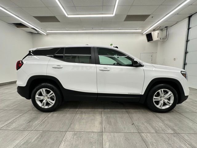 Used 2024 GMC Terrain SLE image 6
