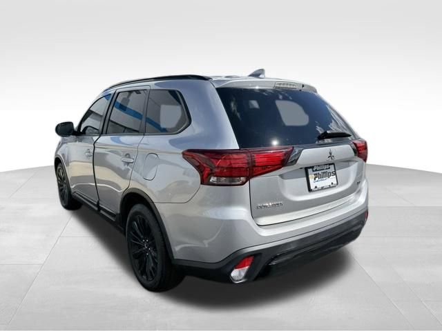 Used 2020 Mitsubishi Outlander SE image 18