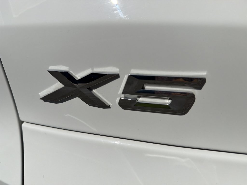 Used 2022 BMW X5 xDrive40i AWD/4WD image 15