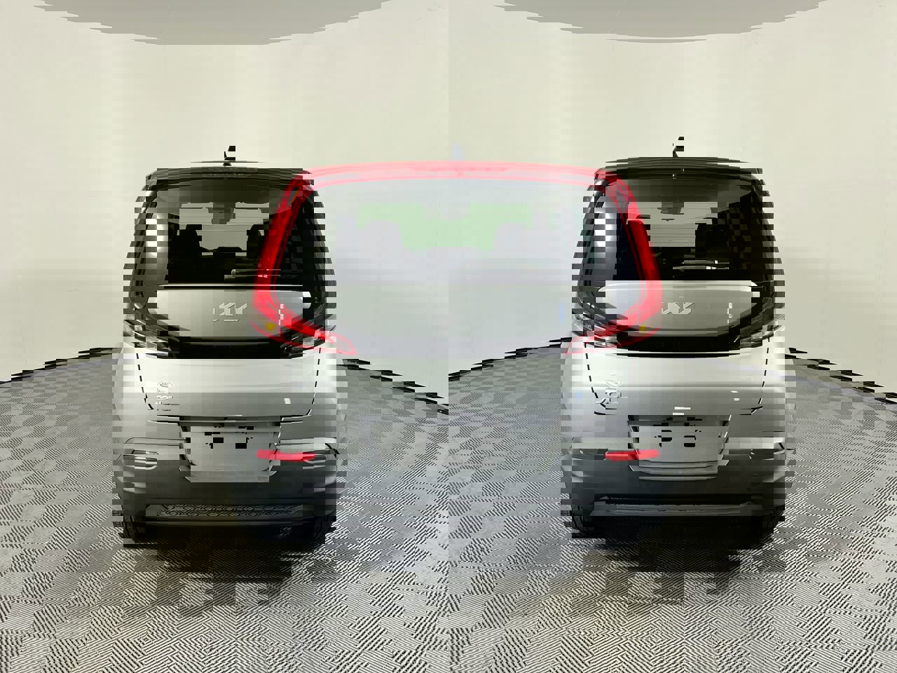 Certified 2025 Kia Soul LX w/ LX Technology Package FWD image 4