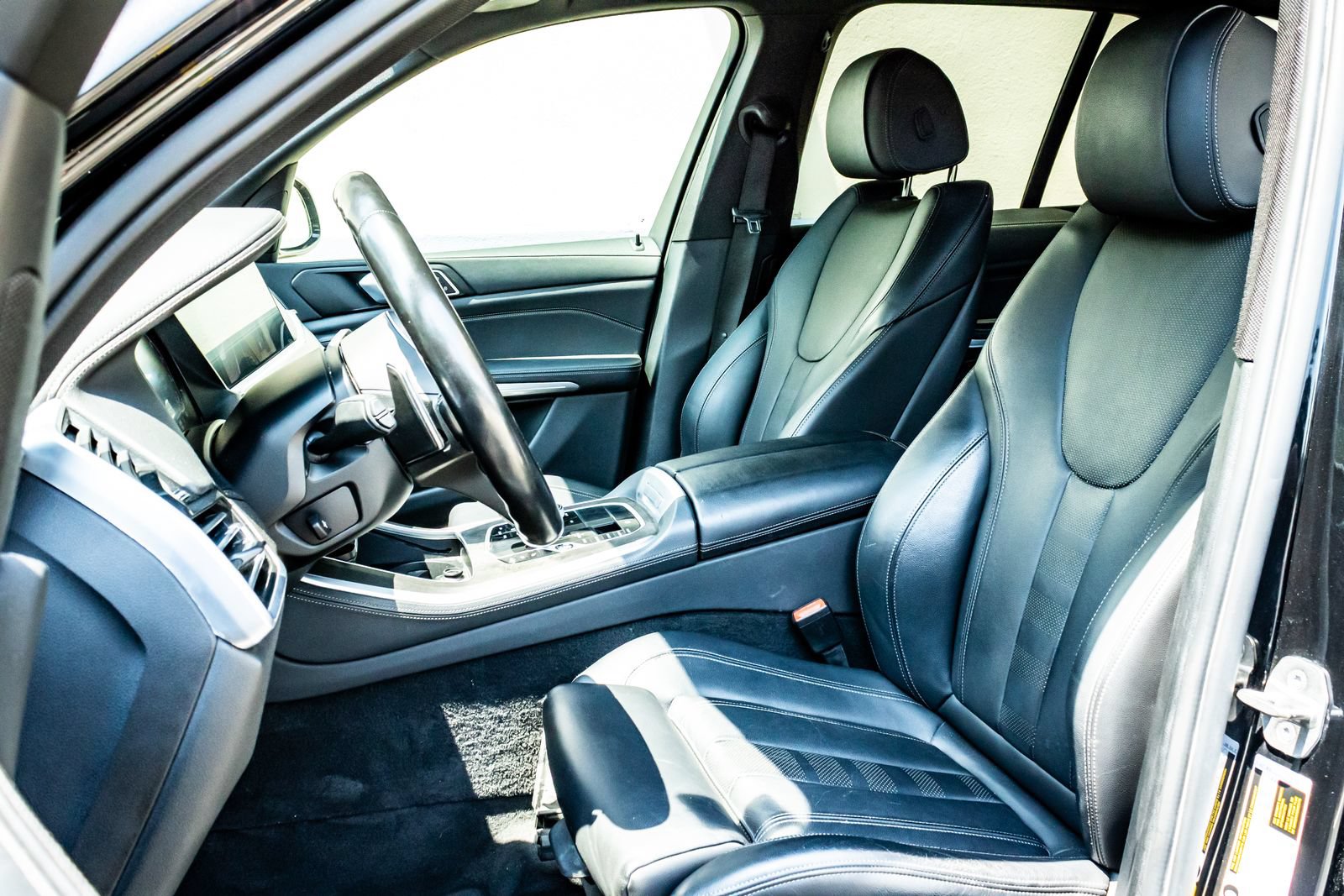 Used 2022 BMW X5 sDrive40i w/ M Sport Package RWD image 12