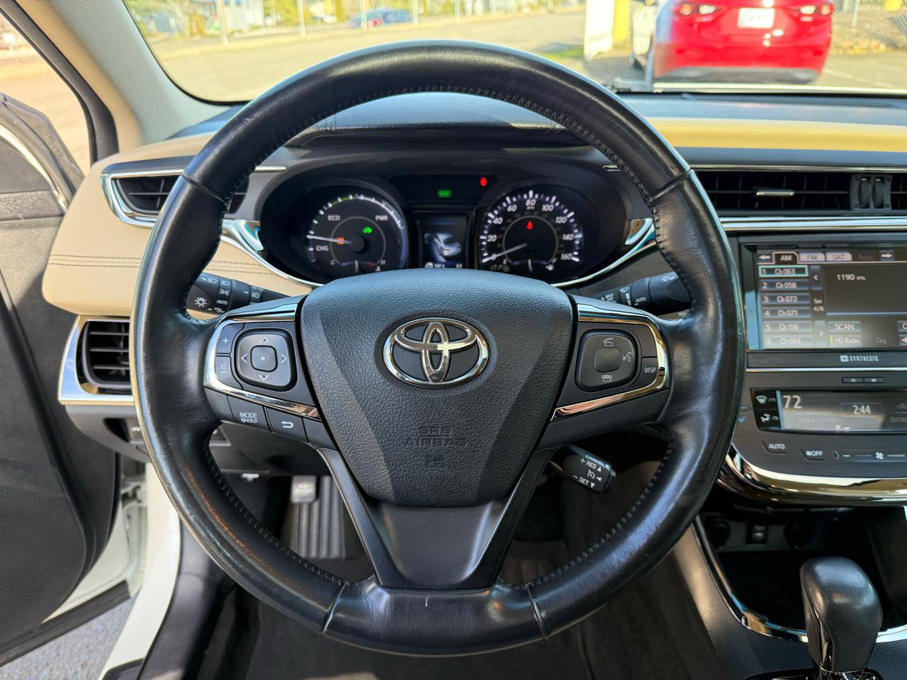 Used 2013 Toyota Avalon Limited image 25