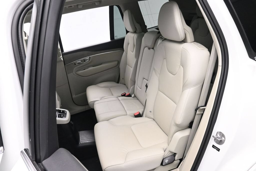 Used 2024 Volvo XC90 T8 Plus AWD/4WD image 15