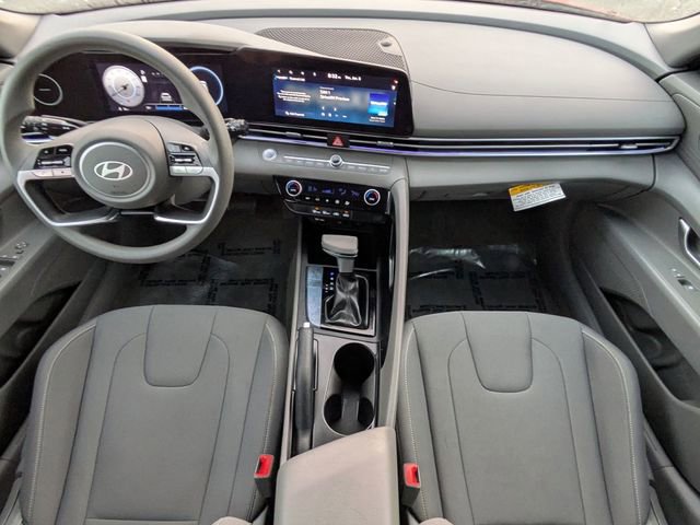 Used 2024 Hyundai Elantra SEL image 20