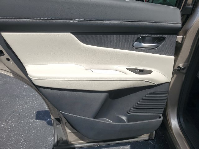 Certified 2025 Nissan Murano SL w/ Cargo Package AWD/4WD image 7