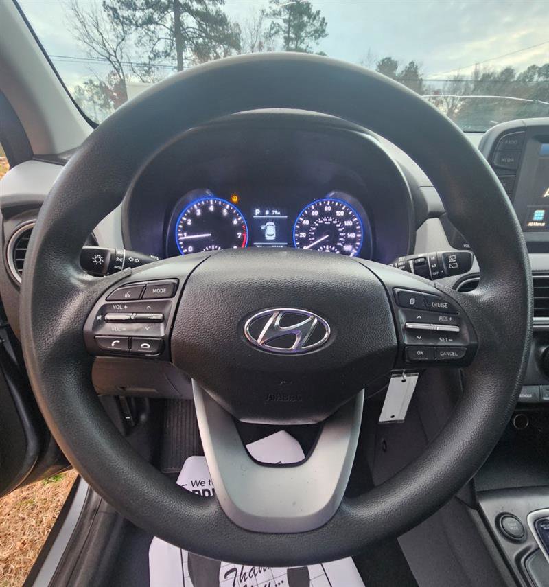 Used 2021 Hyundai Kona SE w/ Cargo Package image 11
