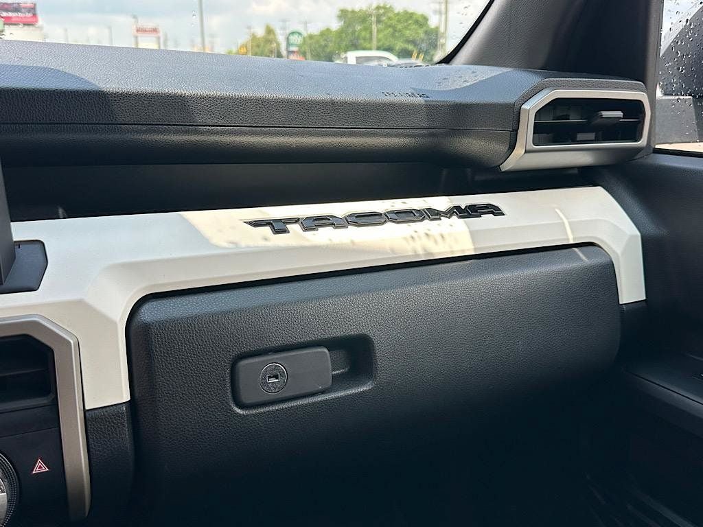 Certified 2024 Toyota Tacoma TRD Off-Road AWD/4WD image 28