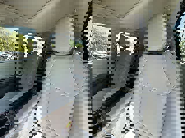 Used 2024 Toyota Sienna XLE w/ XLE Plus Package AWD/4WD image 17