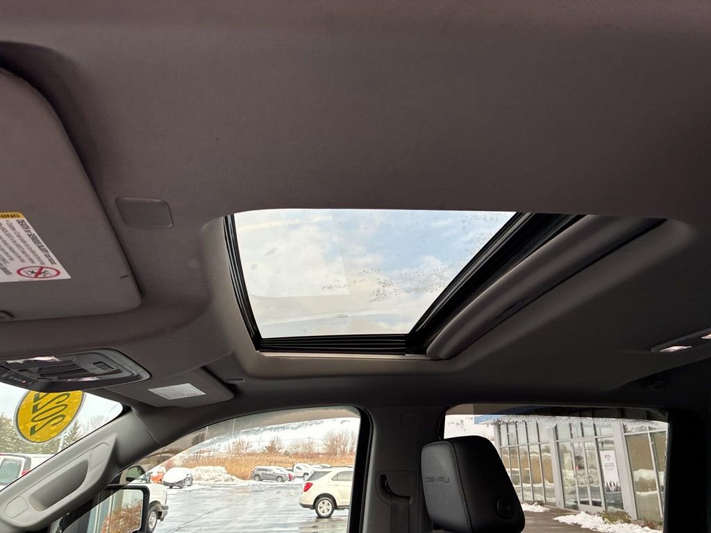 Used 2022 GMC Sierra 2500 Denali w/ Denali Black Diamond Edition image 30