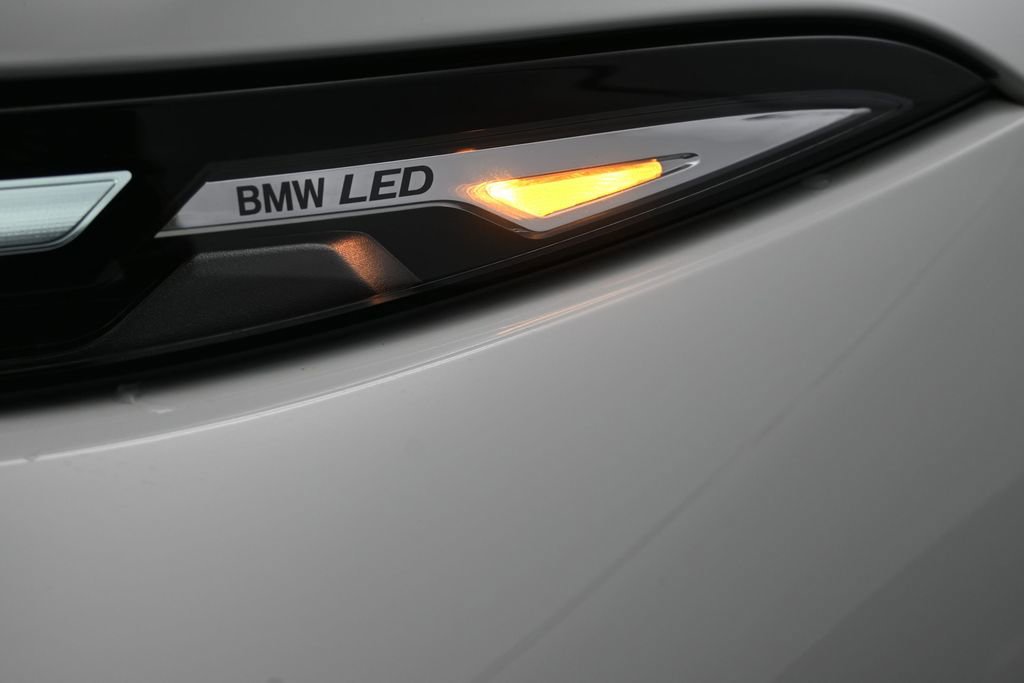 Used 2024 BMW X7 xDrive40i w/ Executive Package image 27