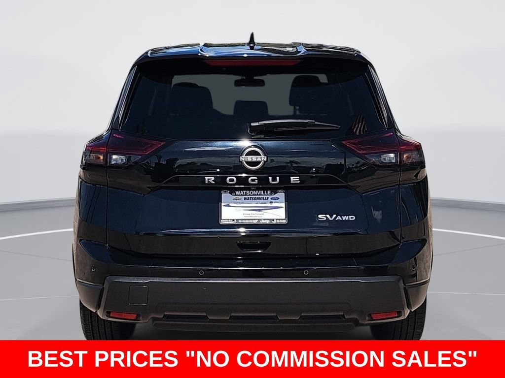 Used 2024 Nissan Rogue SV AWD/4WD image 4