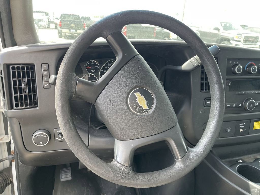 Used 2014 Chevrolet Express 3500 RWD image 5