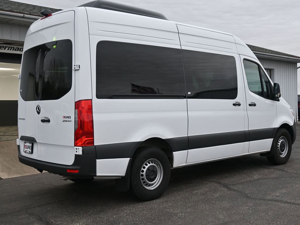 Used 2024 Mercedes-Benz Sprinter 2500 image 7