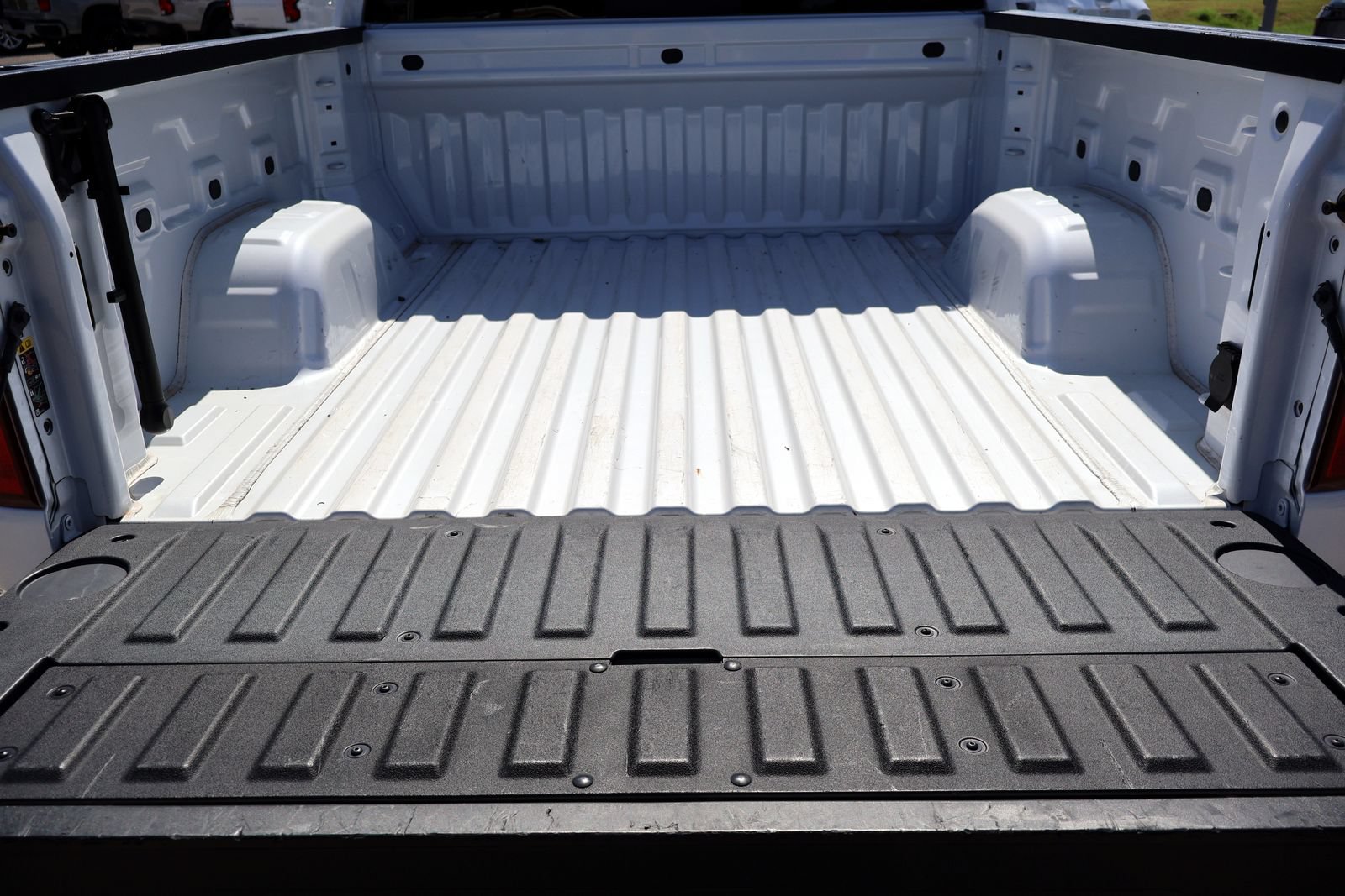 Used 2024 Chevrolet Silverado 1500 LT Trail Boss w/ Convenience Package II AWD/4WD image 12