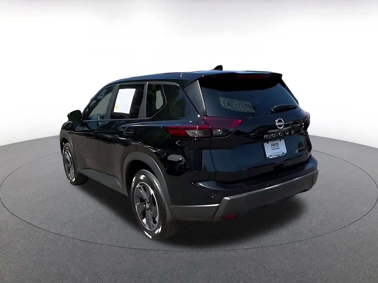 Used 2025 Nissan Rogue SV image 11