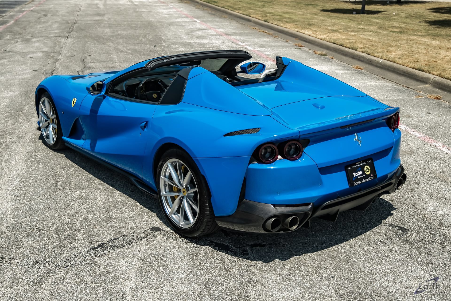 Used 2022 Ferrari 812 GTS RWD image 13