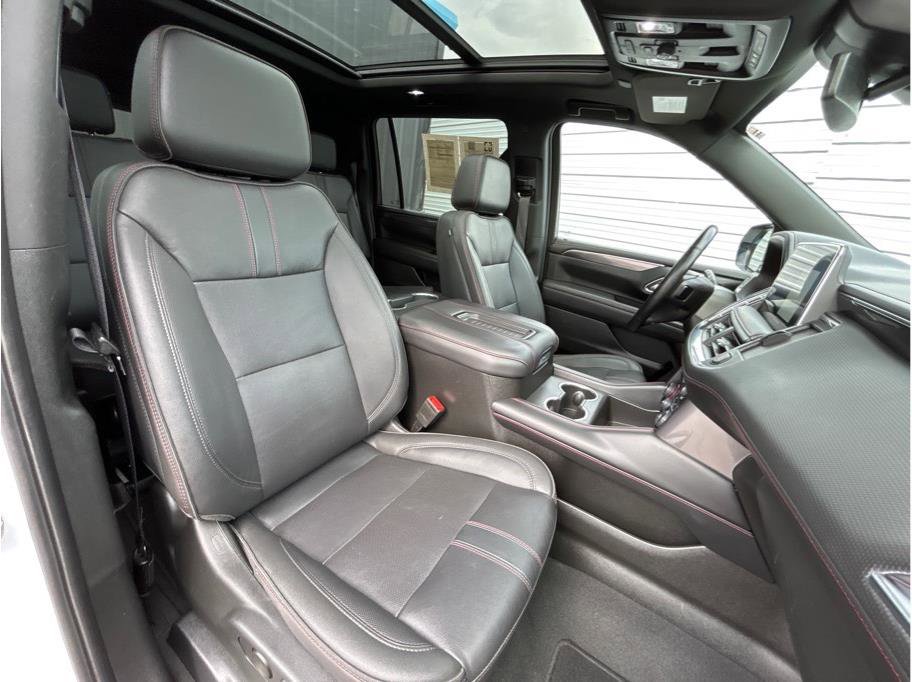 Used 2023 Chevrolet Suburban RST w/ Luxury Package image 23