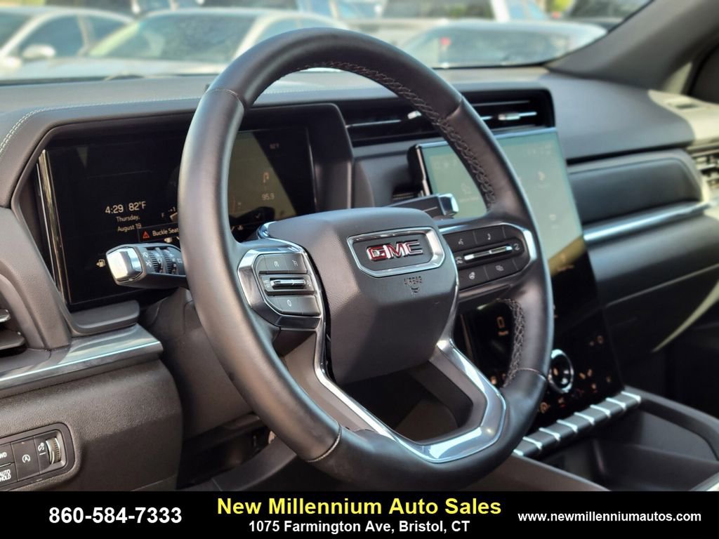 Used 2025 GMC Terrain Elevation image 19