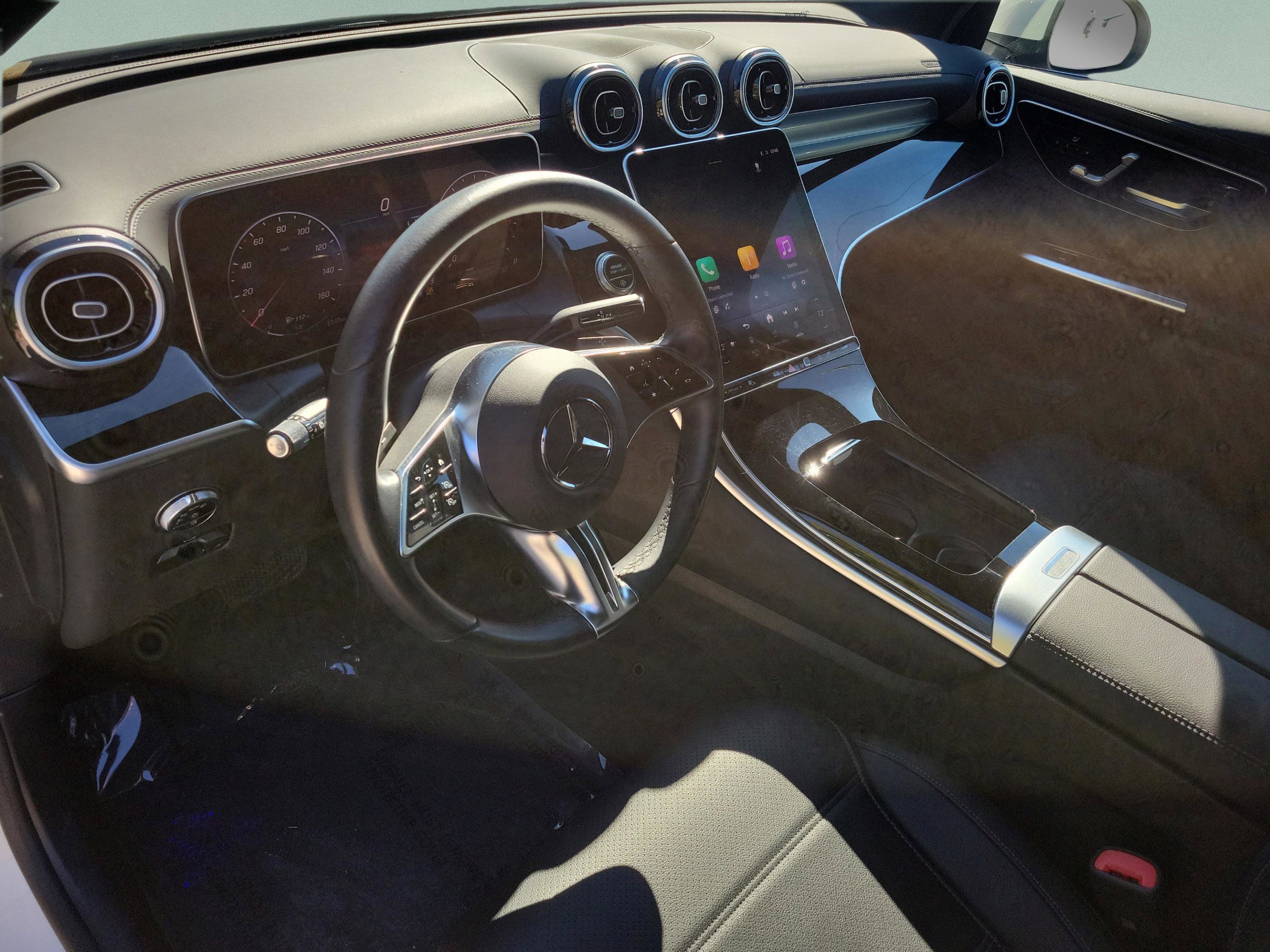 Certified 2025 Mercedes-Benz GLC 300 image 24