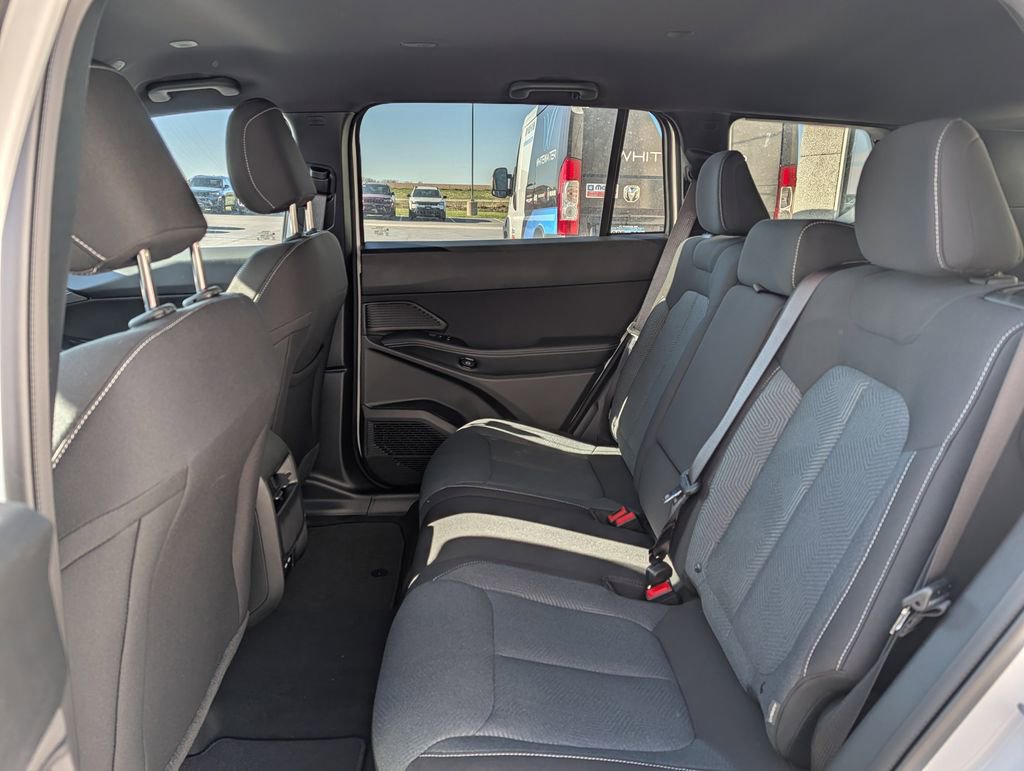New 2026 Jeep Cherokee Laredo image 6